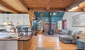 101 Canterbury Shore Dr, Canterbury, NH 03224
