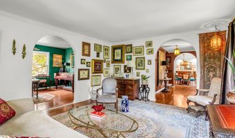 8 Sunny Ridge Dr, Asheville, NC 28804