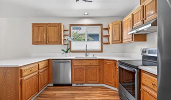 2990 NE Wells Acres Rd, Bend, OR 97701