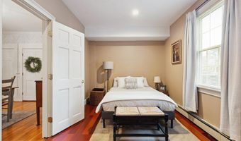 292 Plymouth St, Abington, MA 02351