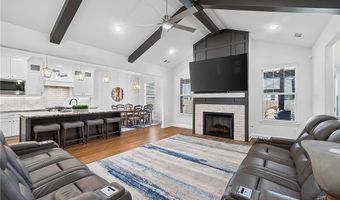 2030 Larry Ln, Bentonville, AR 72713