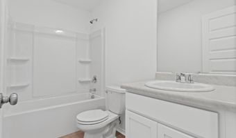 8049 Chesapeake Trl, Bauxite, AR 72011