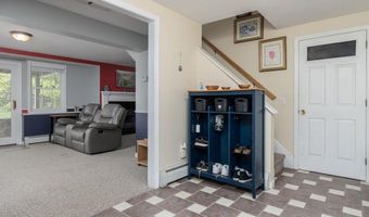 5 Heidi Ln, Bow, NH 03304