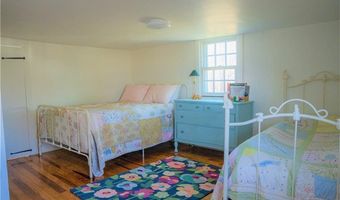 127 Willow Ave, Little Compton, RI 02837