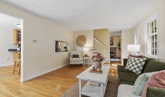 215 Middle Rd, Boxborough, MA 01719
