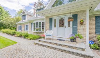 10 Bartlett Rd, Middletown, RI 02842