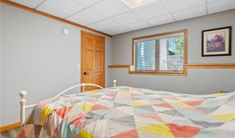 1109 Lakeview Ave, Alexandria, MN 56308