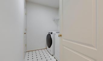8101 GLEN ARBOR Dr, Baltimore, MD 21237