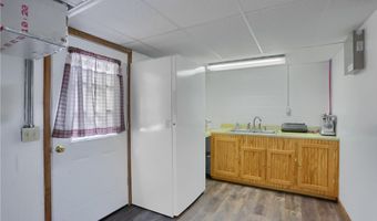 706 Hall Rd, Clay, PA 16001