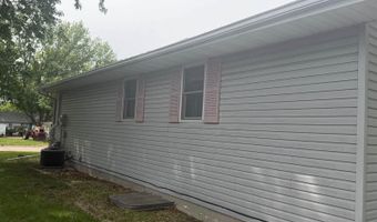 530 S 5th St, Akron, IA 51001