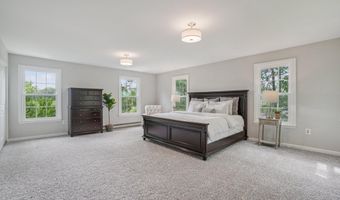 1805 ARMY NAVY Dr, Arlington, VA 22202