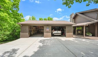 5152 Briar Ridge Dr, Aurora, IN 47001