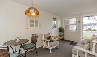 104 Howland Ave, East Providence, RI 02914