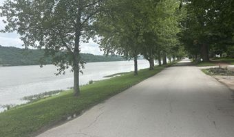 102 Ferry St, Augusta, KY 41002