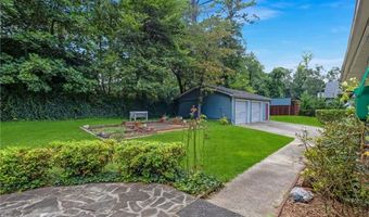 6101 Misty Valley Dr SE, Acworth, GA 30102