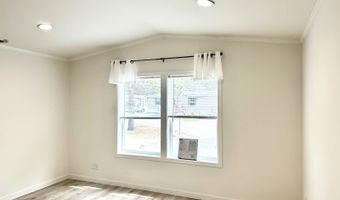295 Pine Dr, Altoona, WI 54720