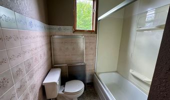 417 3rd St, Alpha, MI 49902