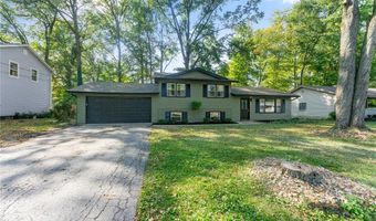 3913 Claridge Dr, Austintown, OH 44511