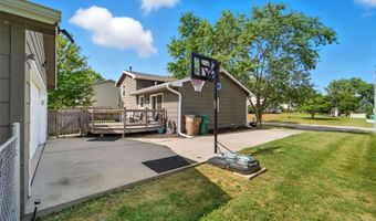 1028 7th St NW, Altoona, IA 50009
