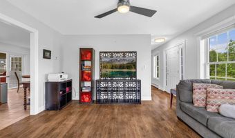 174 Rolling Meadow Dr, Bangor, ME 04401