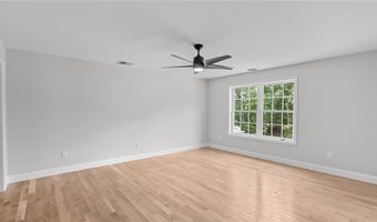 62 Orchard Ave, Johnston, RI 02919