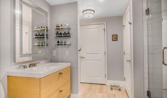 555 MASSACHUSETTS Ave NW #1215, Washington, DC 20001