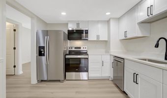 4112 CENTURY Ct, Alexandria, VA 22312