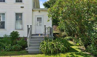 23 Mckinley St, Bangor, ME 04401