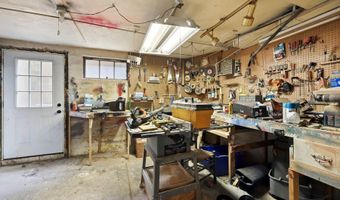 916 Audubon Pkwy, Audubon Park, KY 40213
