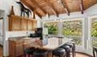 1444 W Kuiaha, Haiku, HI 96708