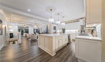 201 Whispering Shrs, Vermilion, OH 44089