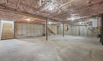53 Woodbrey Ln, Standish, ME 04084