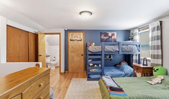 702 N Van Buren St, Auburn, IN 46706