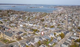 16 Carroll Ave, Newport, RI 02840