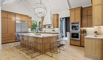 3 Meadowlake Dr, Heath, TX 75032