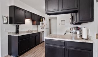 983 10th Ave NW, Altoona, IA 50009
