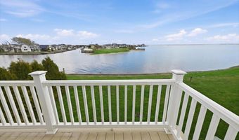 1 Victoria Dr, Amityville, NY 11701