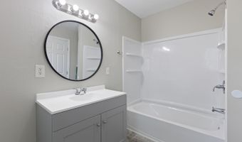 924 Oak St, Adrian, MI 49221