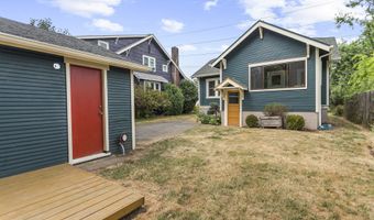 504 ABERNETHY Rd, Oregon City, OR 97045