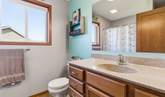 1305 Whistling Straits Ct, Altoona, WI 54720