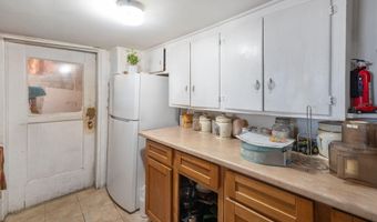128 Hamilton St, Albany, NY 12207