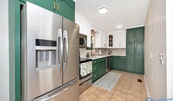 612 Hereford Dr, Athens, AL 35611