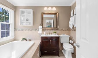 527 BAY HILLS Dr, Arnold, MD 21012