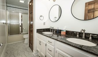 6767 Romeo Dr, Avon, IN 46123