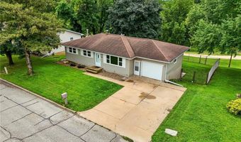 413 E 5th St, Anamosa, IA 52205