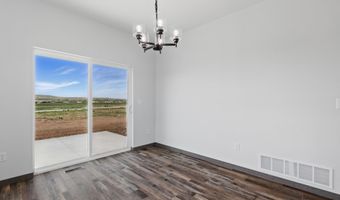 905 Bennington Dr, Box Elder, SD 57719