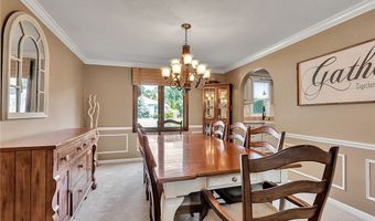 230 Schimwood Ct, Amherst, NY 14068