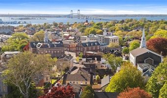 18 Barney St 3, Newport, RI 02840