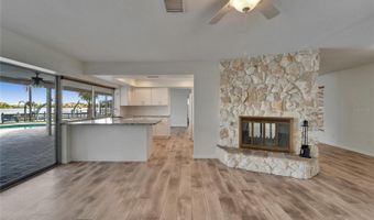 6334 COCOA Ln, Apollo Beach, FL 33572