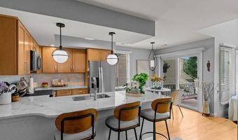 78 Valley Green Ct A, North Providence, RI 02904